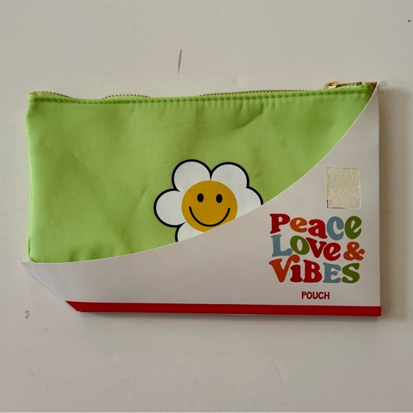 2pc Happy Flower Power Peace Love & Vibes Ladies T-Shirt& pouch Sz:L lilac/green - Picture 4 of 5